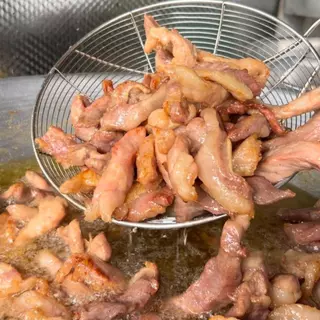 (พร้อมทาน) หมูแดดเดียวทอดแล้ว เนื้อนุ่ม ฉ่ำๆ ไม่ใส่เครื่องเทศ เพียงฉีกซองแล้วเข้าเวฟ 1-2 นาที