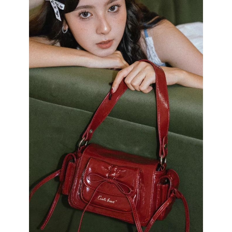 (พร้อมส่ง) Girls Heart - Small Butterfly กระเป๋าทรงหมอน