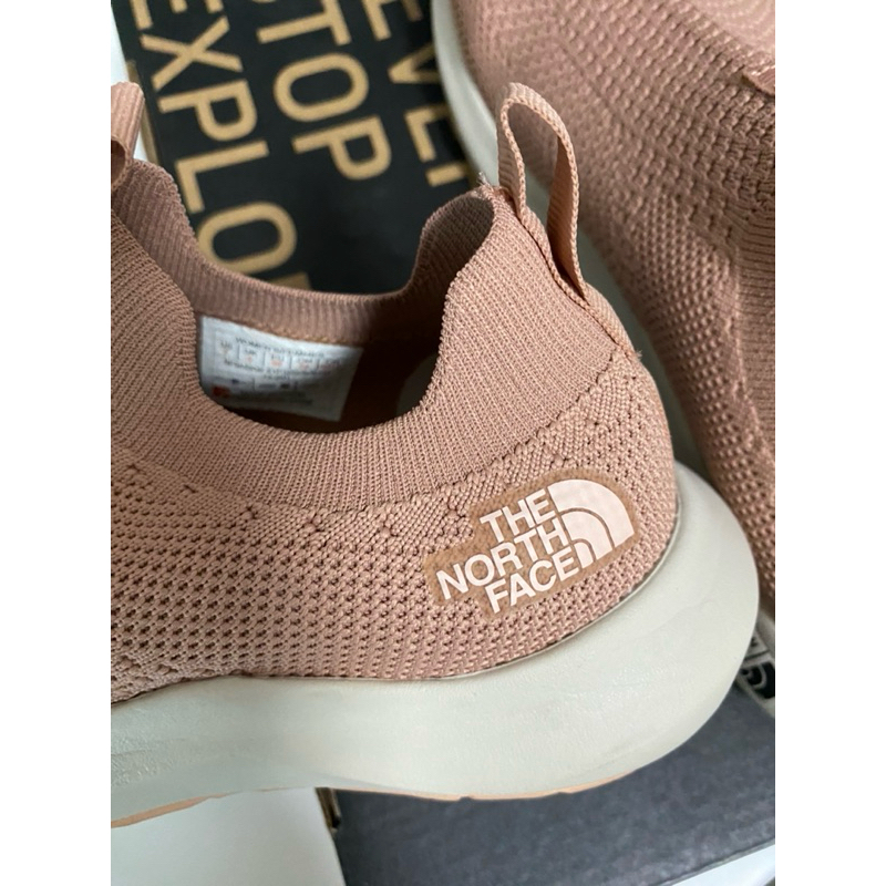 รองเท้าผู้หญิง the north face slip on Knit II สีชมพู