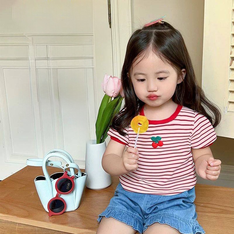 เสื้อครอปเด็กหญิง 1-7ขวบ เสื้อยืดเเขนสั้น คอสี่เหลียม ผ้าร่องยืดได้ หวายมาก งานปัก#22001 - รูปที่ 2