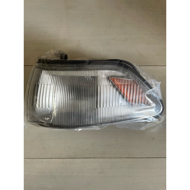 เสื้อไฟมุม ซ้าย LH Toyota Corona ST171