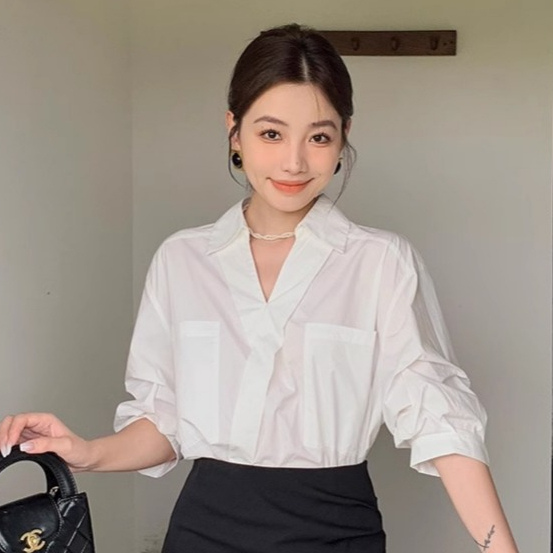 พร้อมส่ง เสื้อเชิ้ตแขนสามส่วน รุ่น PBB202 ใหม่ แฟชั่นเสื้อเชิ้ดสีขาว คอปกวี เรียบหรูดูแพง