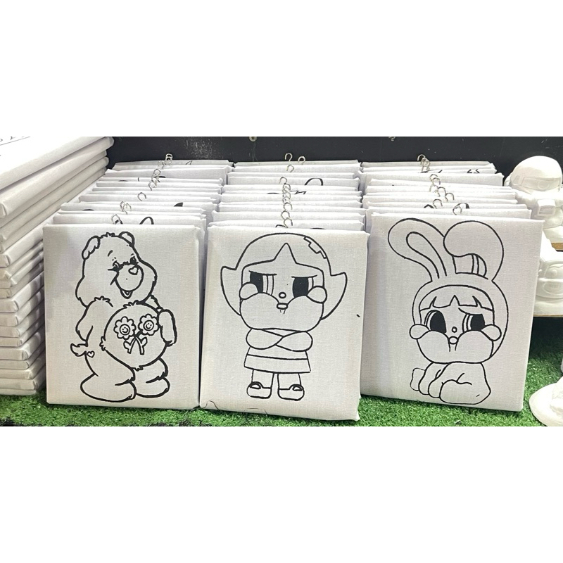 เฟรมผ้าระบายสีคละลายได้10ชิ้น150บาท