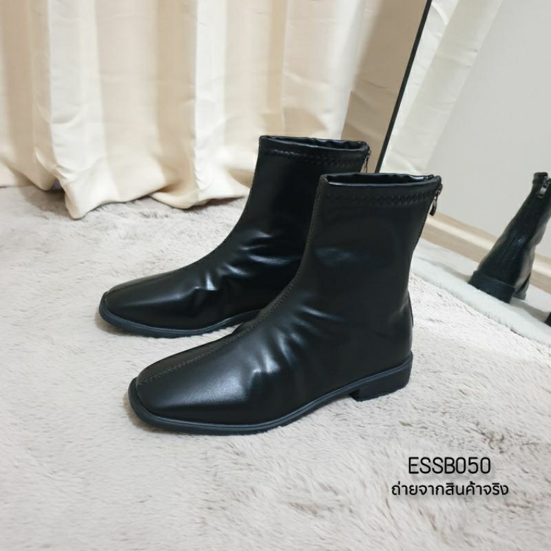 short boots บูทสั้นส้นเตี้ย 2.5 ซม. เดินสบาย ไม่กัดเท้า
