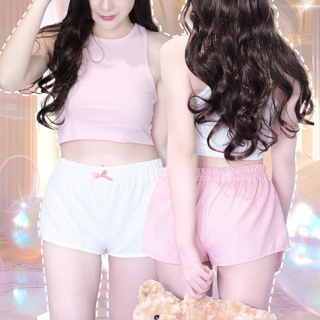KiSSY Pants กางเกงขาสั้นจิ๋ว ซุกซนขี้เล่น เอวสูงยางยืดผ้าลูกฟูก เก็บหุ่น ใส่สบาย สีขาว