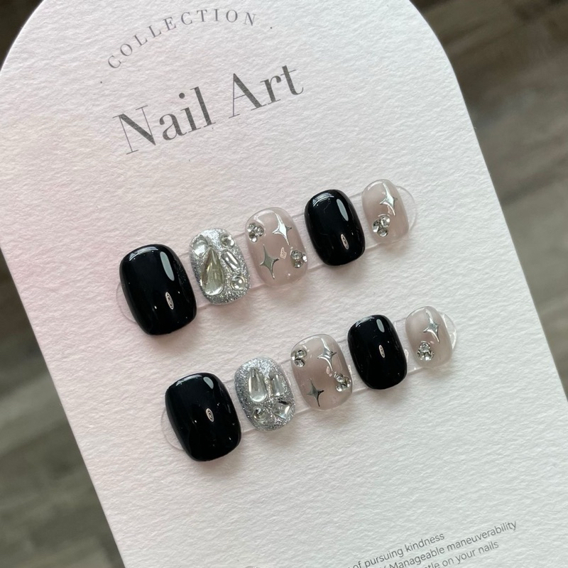 Handmade A142 แฮนด์เมดสวมสีดําสั้นสแควร์กุหลาบโบว์ออกแบบกดบนเล็บโลงศพอะคริลิเต็มปก4ขนาดปลายเล็บเทียม