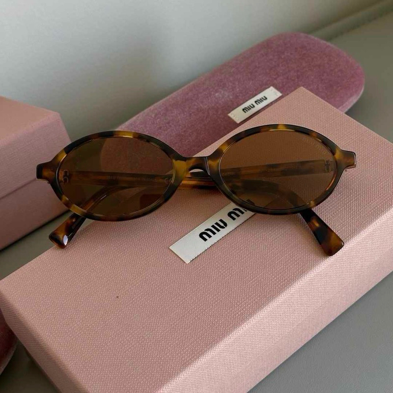 แว่นmiu miu sunglasses สวยมากก