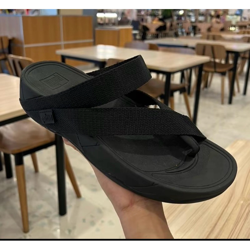 รองเท้าเเตะ fitflop สลิงรุ่นใหม่ สวย ใส่ได้ทั้ง หญิงและชายไซร้ 36----44