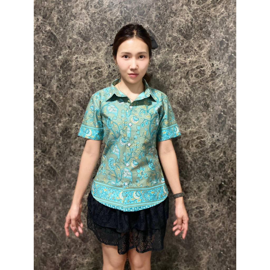 เสื้อเชิ้ตอัดกาวลายปาเต๊ะ อัดกาวอย่างดีสีไม่ตก ร้านผ้าไทยบ้านรอดวงษ์