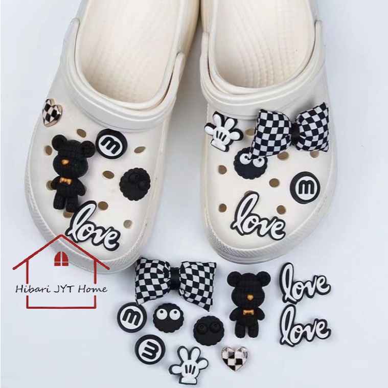 📢 [ลูกค้าใหม่ 1 บาท] พร้อมส่ง Jibbitz จิ๊บบิท ตัวติดรองเท้า ชุดตกแต่งรองเท้า ลายการ์ตูน