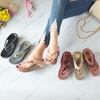 88942 รองเท้าสุขภาพ เสริมส้นสูง2.5นิ้ว วีเชฟทูโทนกลิตเตอร์ (…