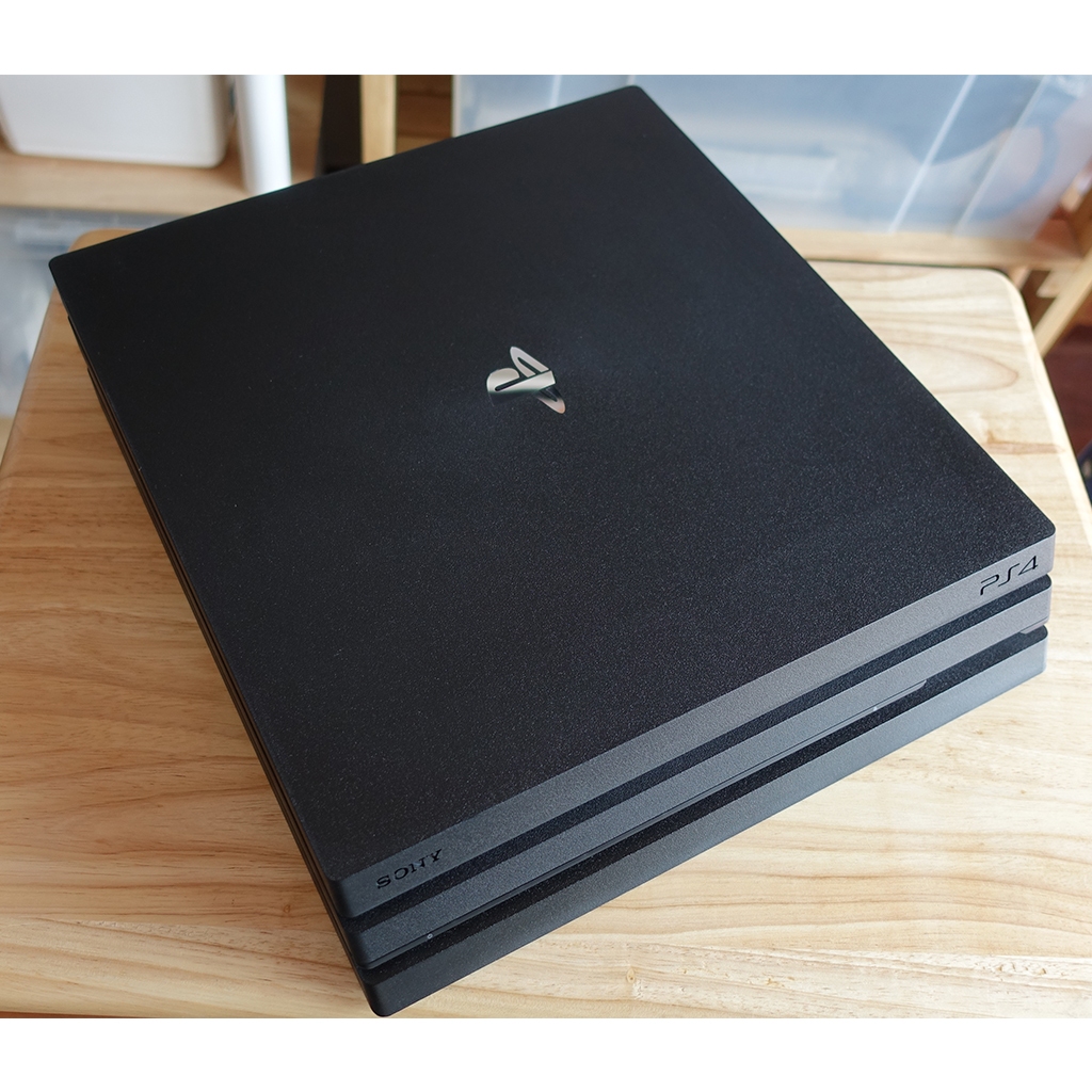 PlayStation 4 Pro มือสอง แถม2จอยและแผ่นเกม2แผ่น ( Ps4 Pro 7218 ) ความจุ 1TB