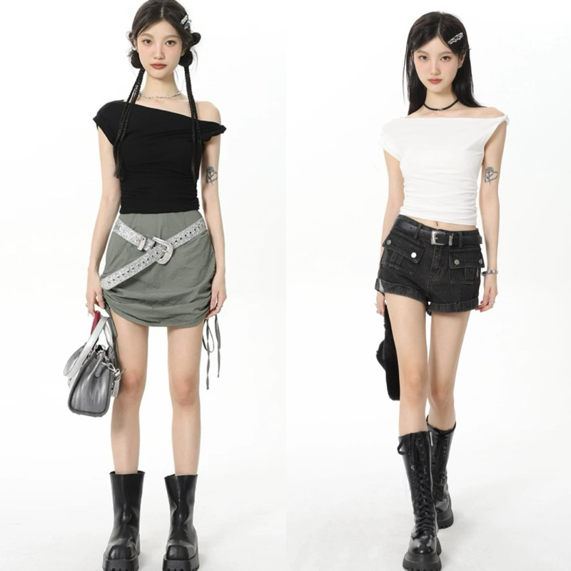 Lisaพร้อมส่ง เสื้อครอป เสื้อรัดรูปเซ็กซี่ผู้หญิง ผ้ายืดแขนสั้น ปาดไหล่ข้างเดียว สไตล์เวียดนาม ดีไซน์เก๋ไก้ กำลังฮิต