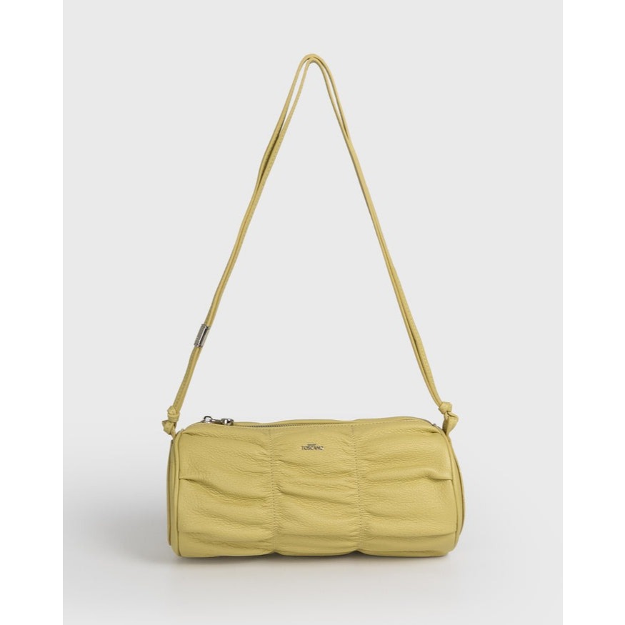 Tocco Toscano Bonnie Cylinder Bag กระเป๋าหนัง ทรงหมอน สะพายไหล่ แฟชั่น มินิมอล