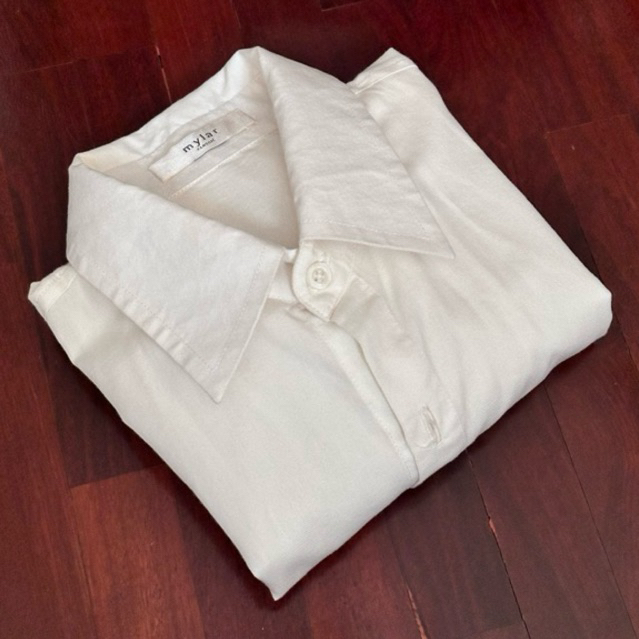 ส่งต่อ✨Mylar เสื้อเชิ้ตขาว