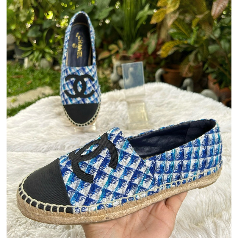 Chanel espadrilles in blue and black Sz.39 รองเท้าแบรนด์เนมมือสอง