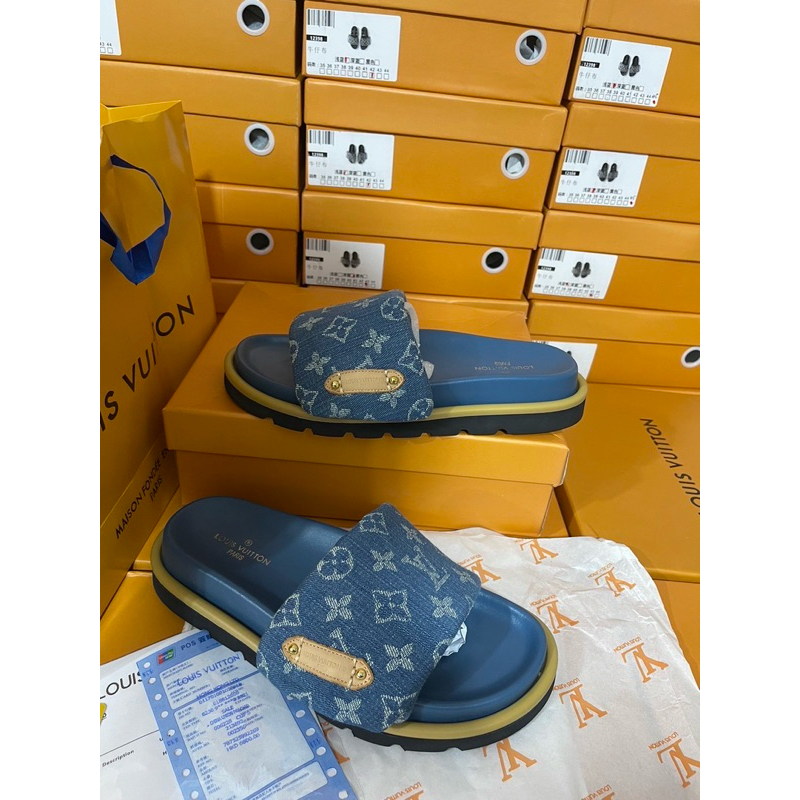 รองเท้าแตะ L.V แบบสวม งานHiend 1:1 (size38-45)แถมกล่อง ตรงปก💯