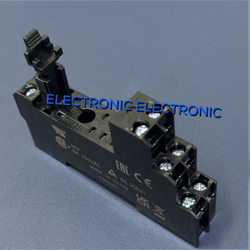 P2RFZ-08-E Socket relay 8 ขา สินค้าพร้อมส่ง