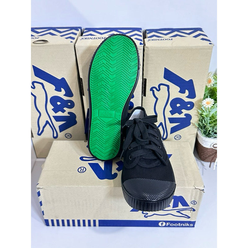 💦พร้อมส่ง💦 FOOTNIKS ฟุตนิกส์ รองเท้าผ้าใบนักเรียน ไซส์ 31-45 รุ่น T09-F205 รองเท้านักเรียน สีน้ำตาล, สีขาว, สีดำ