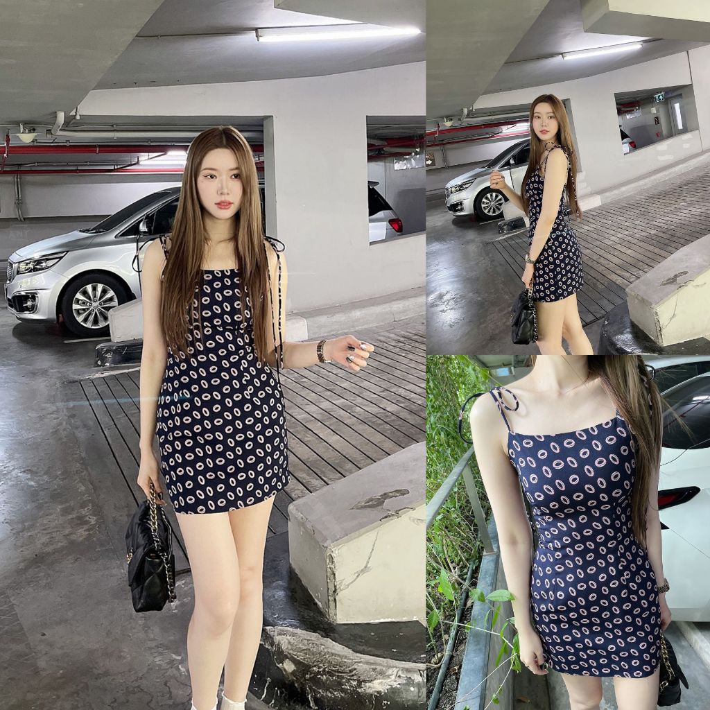 กรม/ขาว SLYQ DONUT SUGAR BOW SINGLET DRESS เดรสมินิลายเดี่ยวผูกไหล่สีกรม ลายโดนัทโทนชมพู