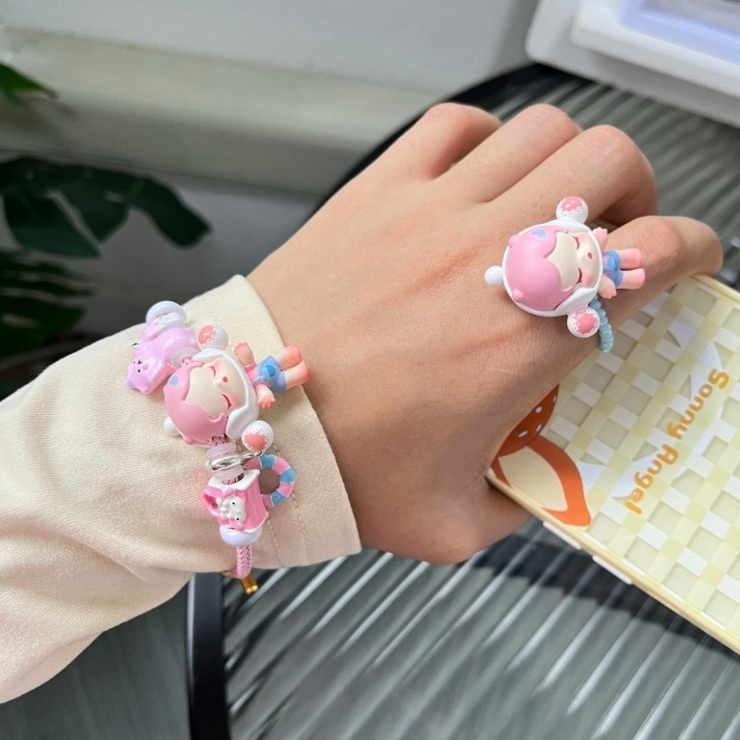 AA3 NEW งาน pop mart แท้ กำไลข้อมือ / แหวน สินค้ามีพร้อมส่ง งานสวยตรงปก พร้อมส่งจากไทยค่ะ