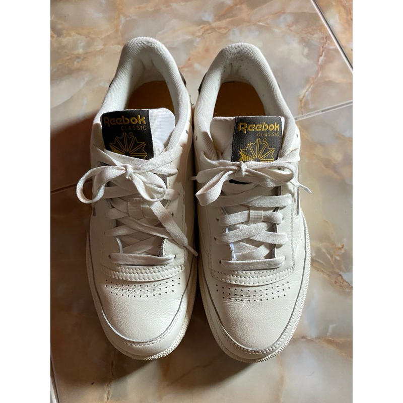 Reebok Classics 85 sneakers ecru/goud size 7
