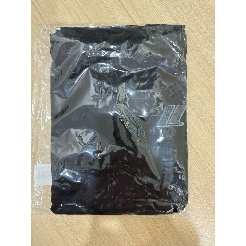 เสื้อ Lisa Rockstar ใหม่