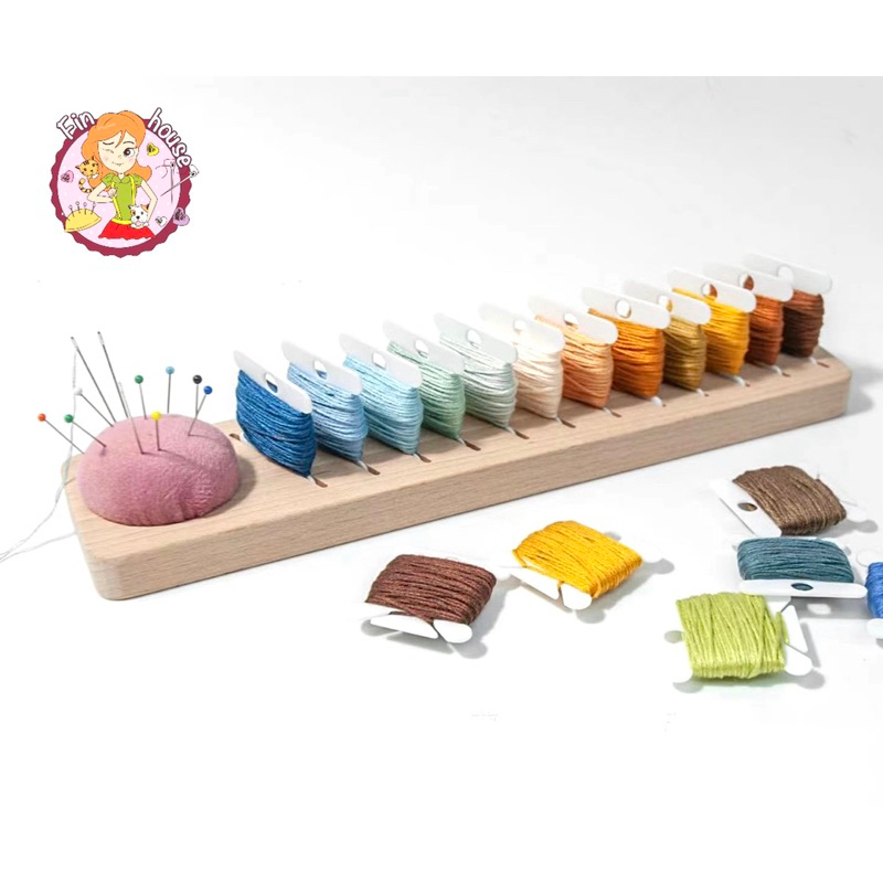 🧸ที่วางแผ่นด้ายเย็บปักถักร้อย ที่เสียบไหมปัก กล่องเก็บเข็ม กล่องเก็บด้ายเย็บผ้า ที่เก็บอุปกรณ์งานปัก12ช่อง 🧵🪡