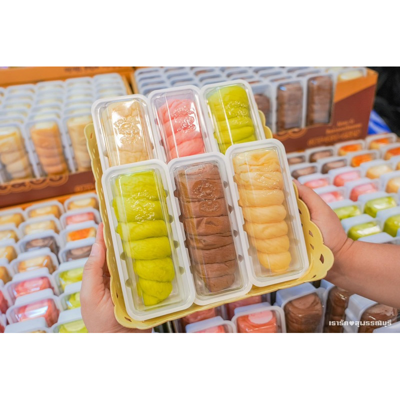 ปังเว่อร์ครีมฮอร์น 1 เซต 8 ชิ้น คละ 8 รสชาติ 200 บาท