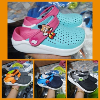 โปรซื้อ 1 แถมตุ๊กตาติดรองเท้า 2 ชิ้นฟรี ✨👧มี5สี👦 Crocs (เด็ก) Lite-Ride Kids ลายน่ารักๆ