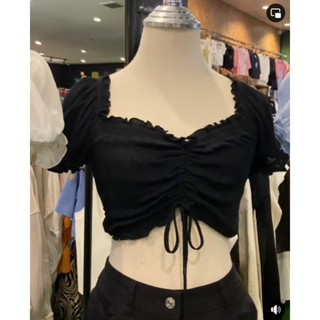 เสื้อครอปเชือกรูดกลางอกแขนตุ๊กตา Forever 21 Ruched Tie-Front Crop Top เข้าใหม่ จะใส่เป็นปาดไหล่ก็ปังง