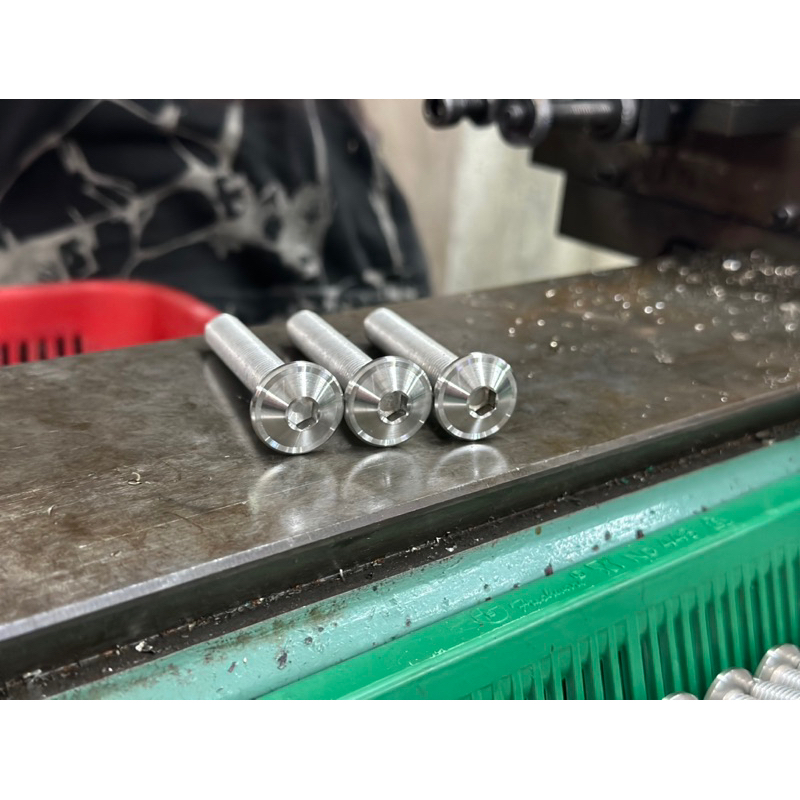 น็อตคอลโซน  M8 M10 "เกลี้ยงปีก"  เกลียว 1.25 สแตนเลสแท้304 ราคาต่อ1ตัว!!