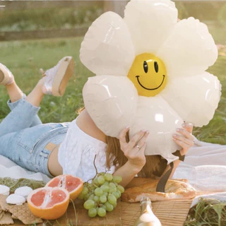 ลูกโป่งขาว Happy Birthday ตัวเลขสีขาว ดอกเดซี่ ก้อนเมฆ วันเกิด งานแต่ง ตัวเลข