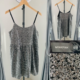เดรสปักเลื่อม สายเดี่ยวสีเงิน เทา ดำ แบรนด์ Minkpink SQ2