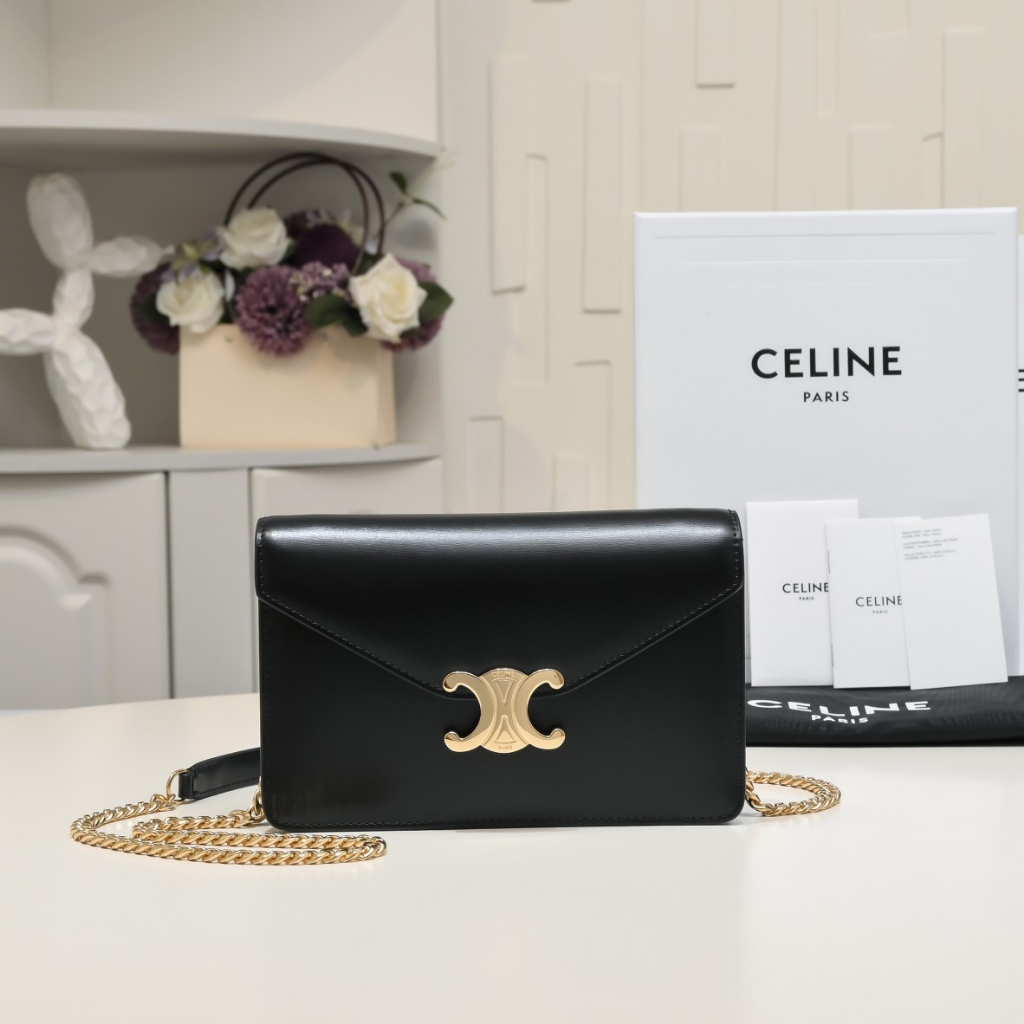 Brand New 100% Genuine/celine TRIOMPHE Shiny Calf Leather Wallet on Chain