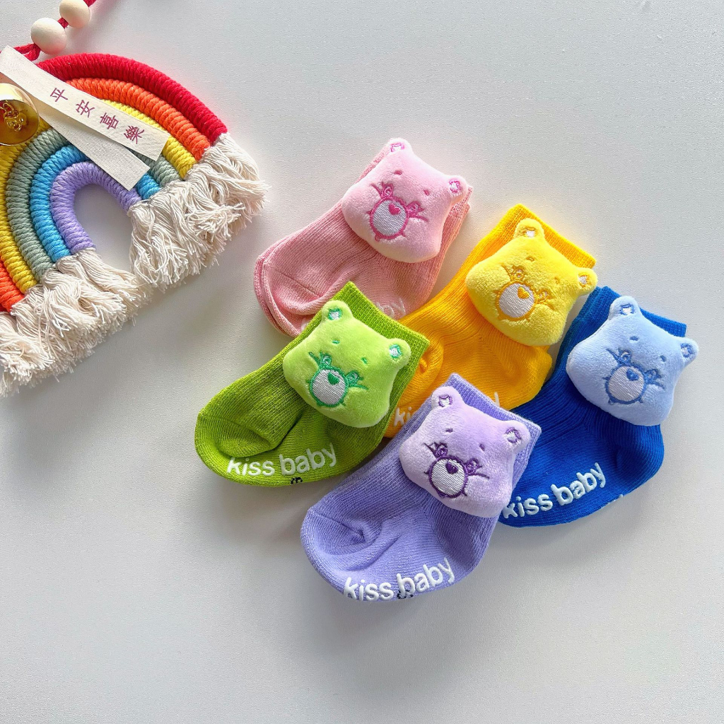 NT baby- 027 (สินค้าพร้อมส่งจากไทย)🐻🌈KISS BABY BEAR SOCKS 🧦🐻💋 ถุงเท้าเด็กหมีเด้งดึ๋ง สีพาสเทล น่ารักจนใจละลาย 💕👶