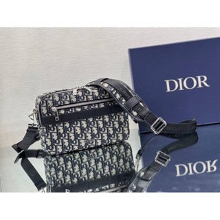 กระเป๋าสะพายพร้อมส่ง New dior SAFARI MESSENGER BAGเทพ