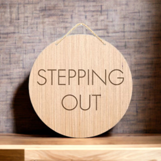 [FudFudAR] ฝุด-ฝุด-อะ ป้ายไม้STEPPING OUT ป้ายสำนักงาน งานเลเซอร์บนแผ่นไม้ Laser Cut เลเซอร์คัท ใช้งาน 1 ด้าน