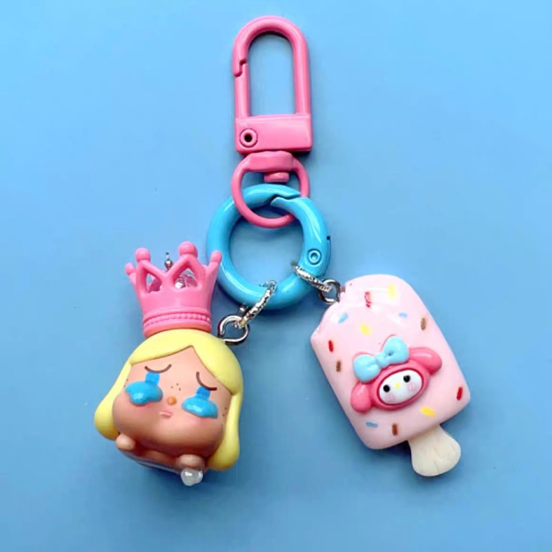 พรีออเดอร์(มีพร้อมส่งบางชิ้น) พวงกุญแจพร้อมกล่อง diy Crybaby POPBEAN (POPMART) ลิขสิทธิ์แท้ %
