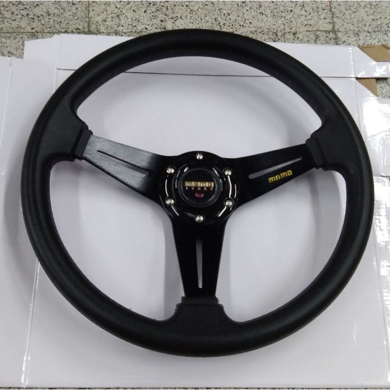 วงพวงมาลัยแต่ง momoวง 14 นิ้วใส่รถได้กับทุกรุ่นเลยจ้า