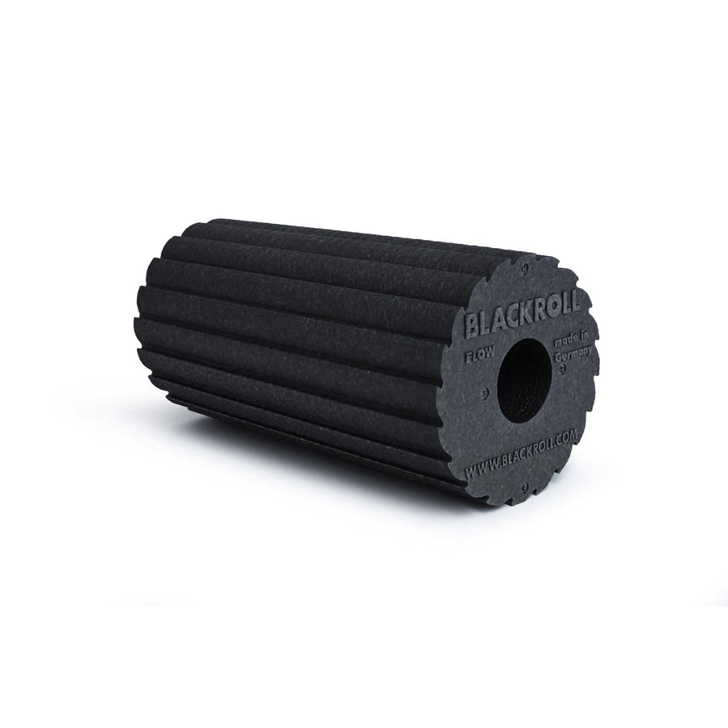 BLACKROLL®  THE FLOW โฟมโรลเลอร์พร้อมขอบหนาม - กระตุ้นนักกีฬาที่ฝึกหนักเป็นประจำ