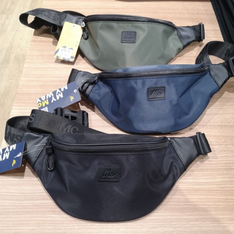 Mc​ jeans​ กระเป๋า​คา​ดอก(ส่งฟรีไม่ต้องใช้โค้ด)