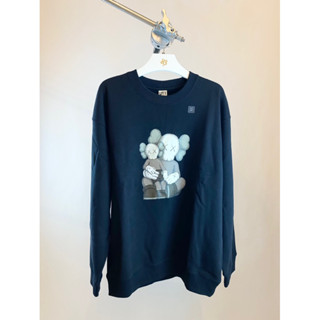 [ของแท้] Kaws x Uniqlo New collection Black Long Sleeve Sweatshirt พร้อมส่ง