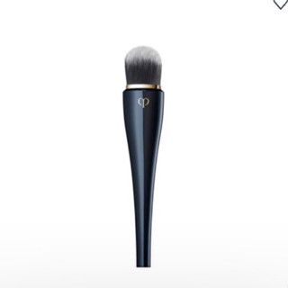 แท้💯% Cle de peau foundation brush แปรงทารองพื้น ของแท้ พร้อมส่งค่ะ ❤️✨