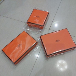 กล่องใส่เครื่องประดับพร้อมถุงผ้า  Hermes