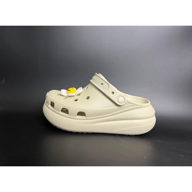 รองเท้า crocs มือสอง