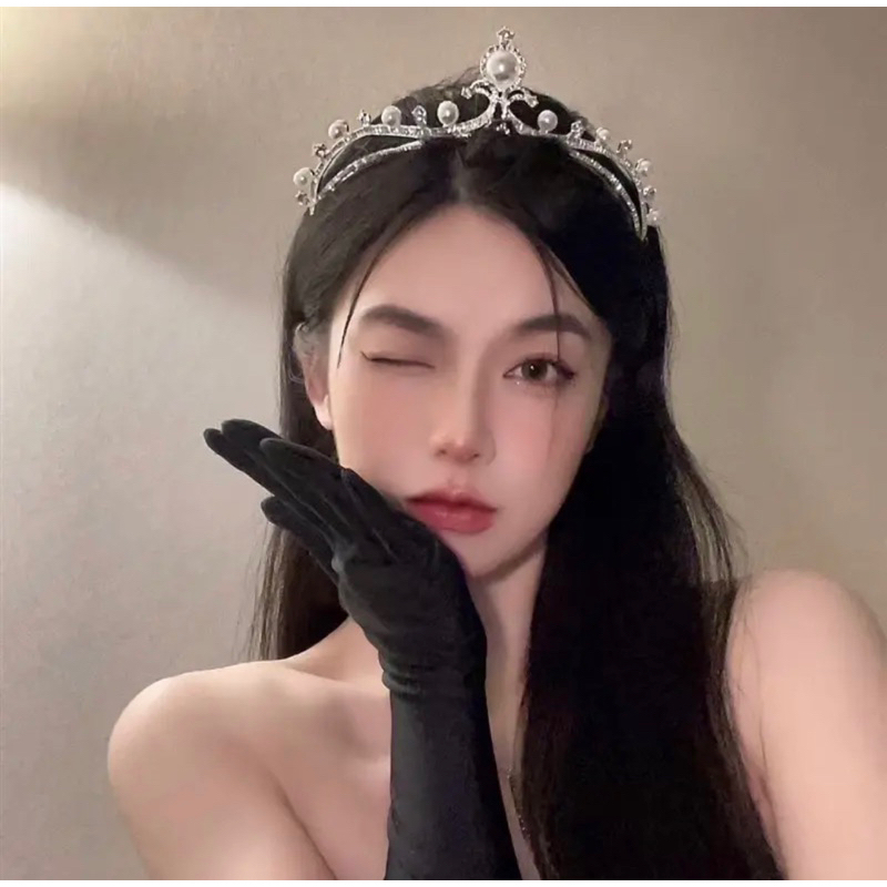 ส่งจากไทย🇹🇭🎀 มงกุฎประดับมุกและเพชรสีเงิน สวยระยิบระยับ ทรงเจ้าหญิงมากค่ะ