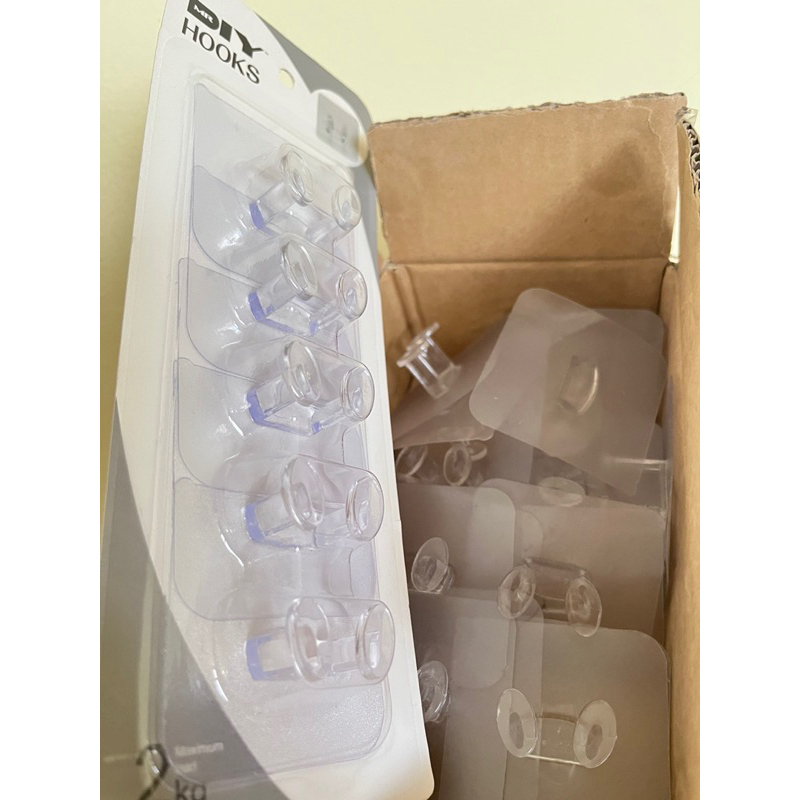 ตะขอแขวนพลาสติกใส คุณภาพดีมาก (MR.DIY) Clear Adhesive Wall Hook (6 Pcs)