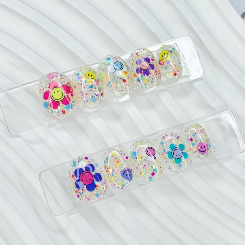 เล็บเจลแท้ราคาถูก100%(ลายดอกไม้สายรุ้ง)(พร้อมส่ง)