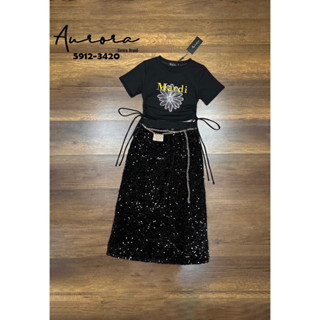 Setเสื้อเนื้อผ้ายืดหยุ่น เนื้อผ้าดี๊ดีค่ะ เนื้อผ้ายืดตามลำตัว +++มาพร้อมกระโปรงแต่งอะไหล่สีดำวิบวับ ไฮโซฝุดๆ สวยละมุน